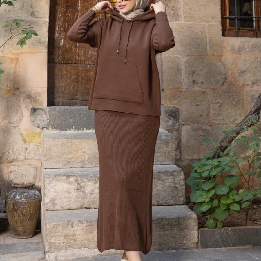 Süveterli triko elbise